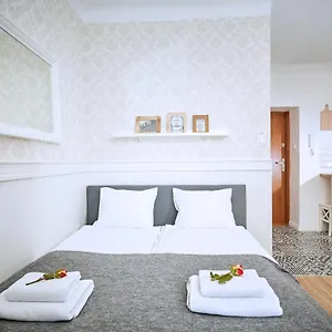 Place For Pl. Bankowy Apartamento